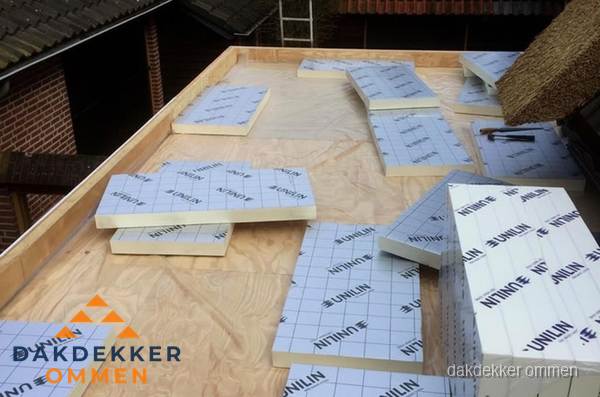 PIR isolatieplaten leggen op plat dak in Ommen PIR isolatieplaten leggen op plat dak in Ommen