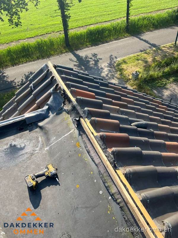 Kosten dakgoot vervangen: werkzaamheden aan dakrand in Ommen Kosten dakgoot vervangen: werkzaamheden aan dakrand in Ommen