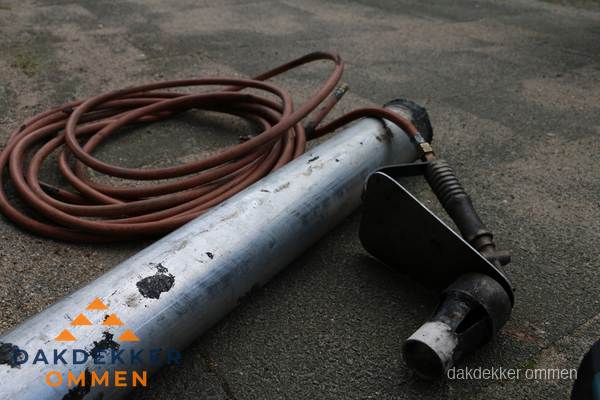 Dakdekker gasbrander en gereedschap voor spoedklus in Ommen Dakdekker gasbrander en gereedschap voor spoedklus in Ommen
